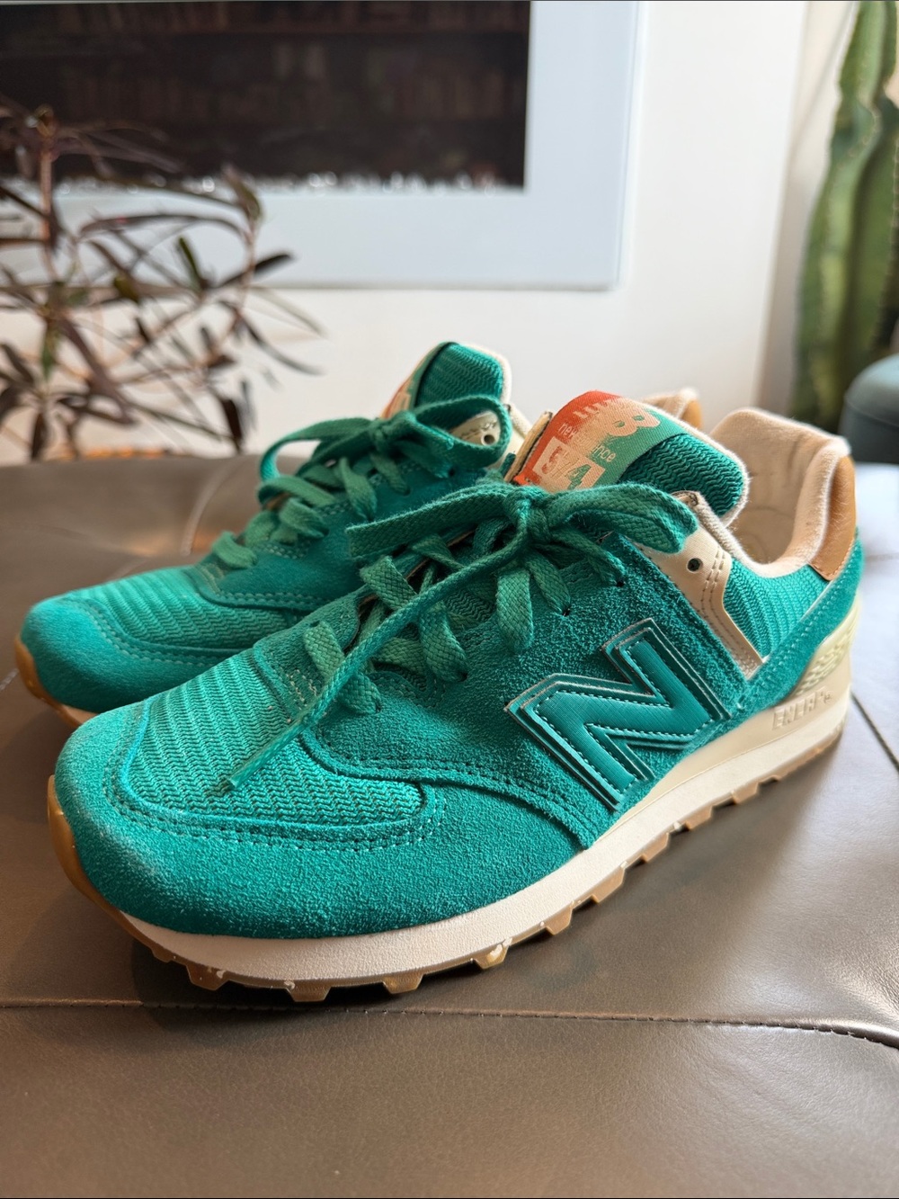 New Balance Women’s 574 Sneaker in Turquoise/Teal